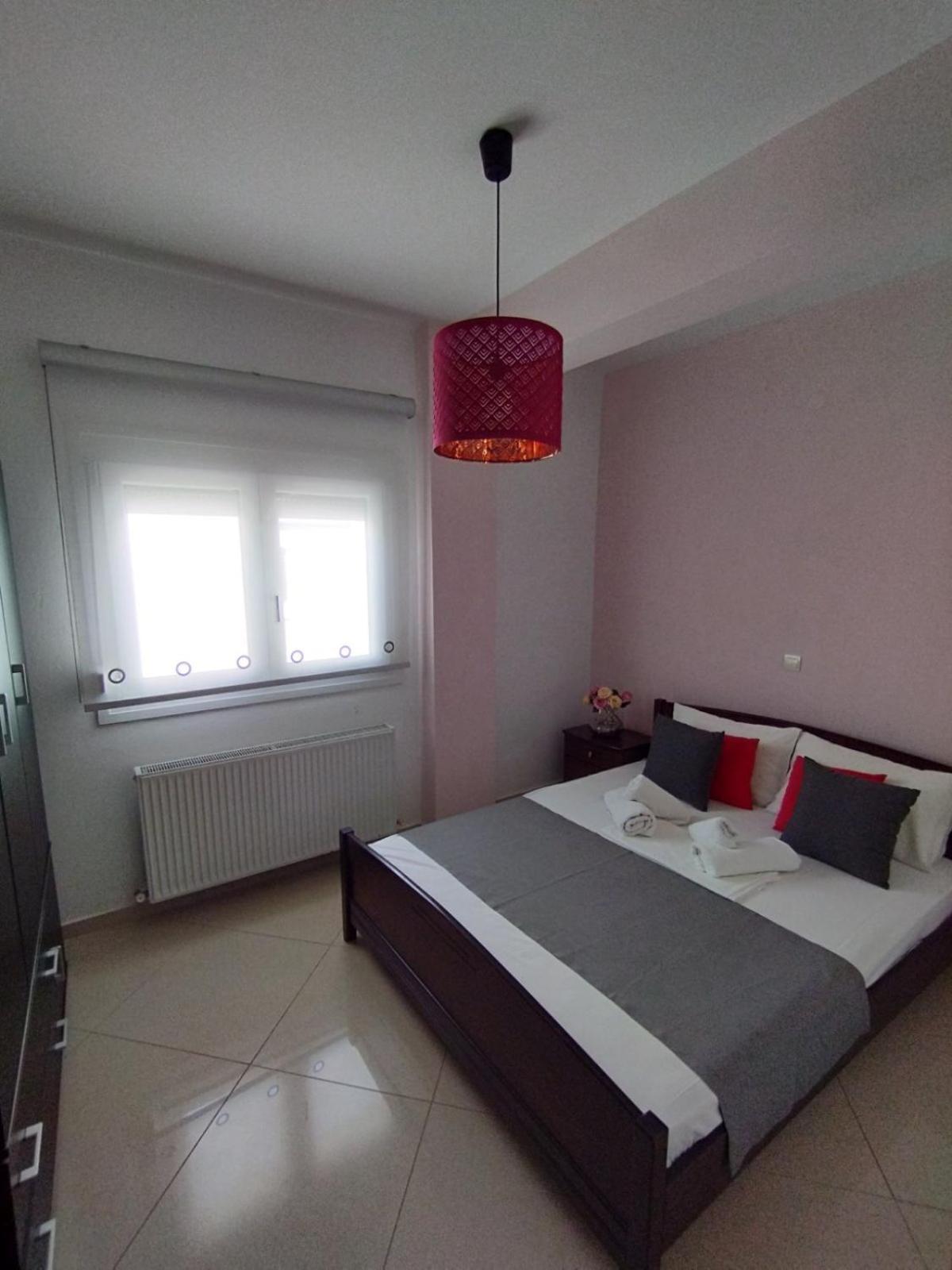 Peramos Luxury Daire Néa Péramos Dış mekan fotoğraf
